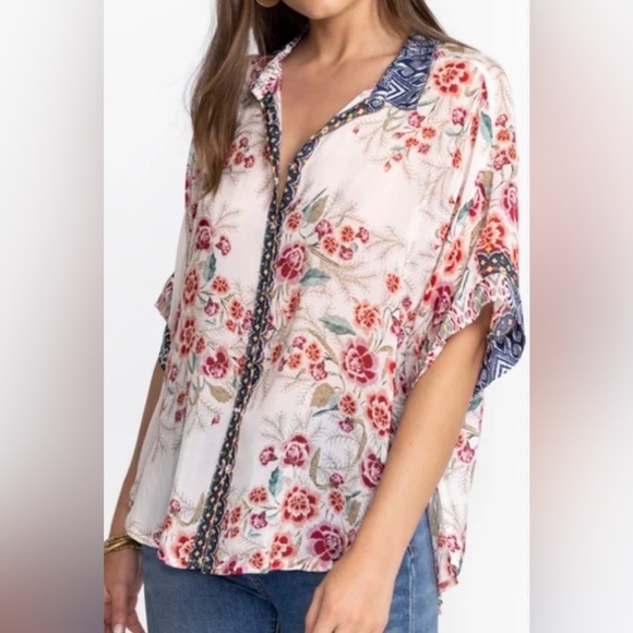 Johnny Was Tops - Johnny Was Aztec Lynn Short Sleeve Shirt Red Floral Size XS